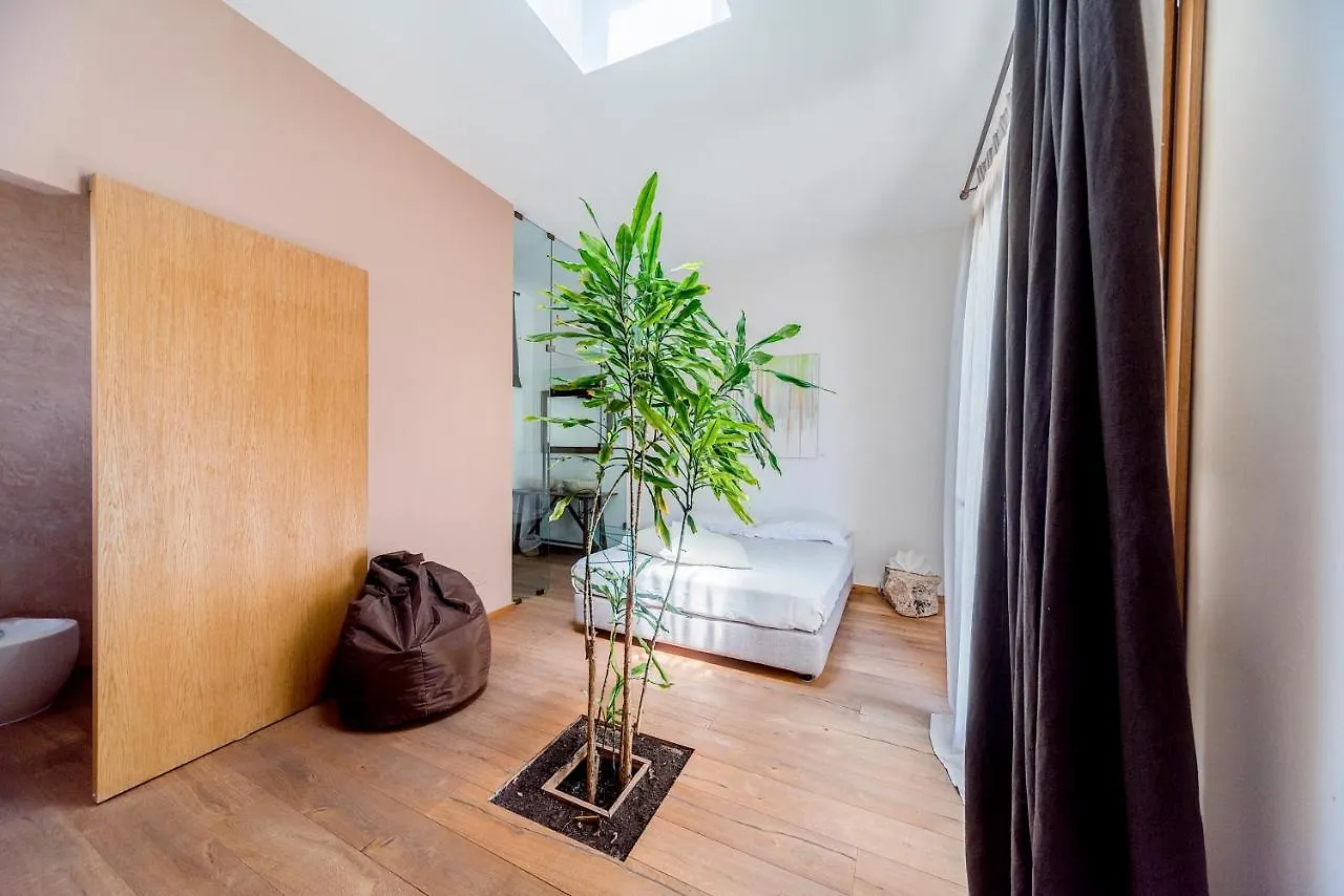 Kolor B&B Lecce 0*,